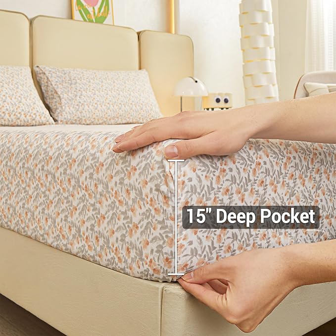 Viviland Floral Full Sheet Set - 4 Piece Vintage Light Orange Flower Patterned Bed Sheets - Soft, Breathable Microfiber Sheets with Deep Pocket, Non-Slip Fitted Sheets & Pillowcases