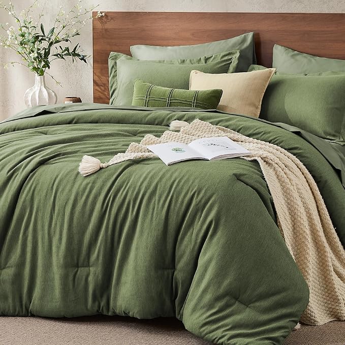 JOLLYVOGUE Queen Comforter Set 7 Pieces Dark Green, Cationic Dyeing Bed in a Bag Queen, Double-Tone Bedding Set with Down Alternative Comforter, Sheets, Pillowcases & Shams