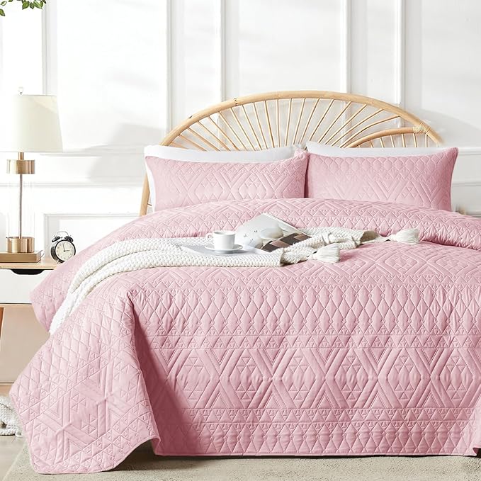 akkialla Twin Quilt Set, Pink Lightweight Microfiber Bedspread Coverlet, Boho Geometric Pattern, Soft All-Season Bedding, 2-Piece (1 Quilt, 1 Pillow Sham)