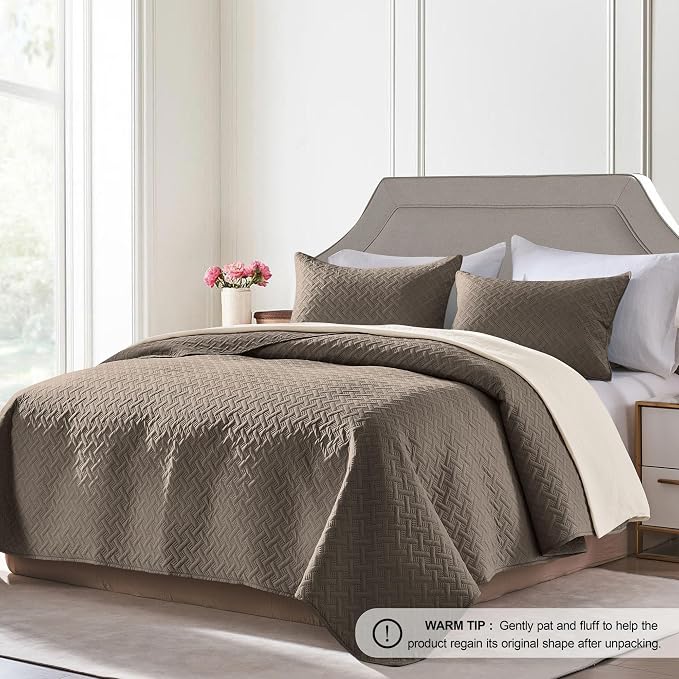 FLYMME Quilts Queen Size,Lightweight Mocha Brown Bedspreads,Basket Weave Pattern,Ultra Soft Microfiber Bed Coverlet 3 Pieces for All-Seasons (1 Quilt,2 Shams)