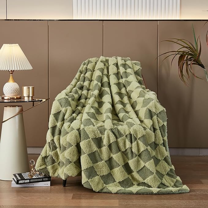 PU MEI Luxury Faux Fur Rabbit Fur Throw Blanket Sage Green 60"*80",Soft Plush Reversible Sherpa Blankets,Twin Fuzzy Blanket Thick Throws for Bed,Comfy Bedding Accent Blankets for Sofa Couch Chair