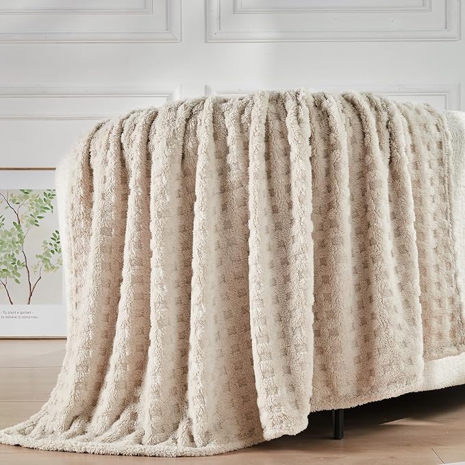 NEWCOSPLAY 3D Waffle Checkered Flannel King Blanket, Linen, 90"x110" | Super Soft Cute Lightweight Decorative Premium Silky Fleece Blanket for Couch Sofa Bed, Gift for Women Men, All Season Use
