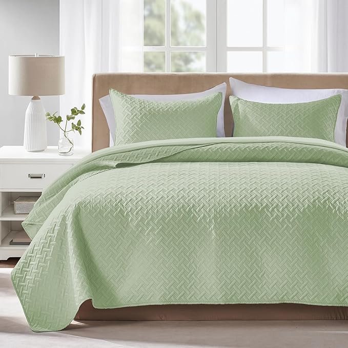 FLYMME Twin Quilt Set, Lightweight Sage Green Bedspreads, Basket Weave Pattern,Ultra Soft Microfiber Bedspread Bed Coverlet 2 Pieces for All-Seasons (1 Quilt, 1 Shams)