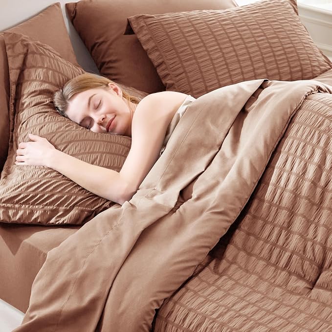 King Comforter Set, 7 Pieces Mocha Mousse Seersucker Bed in a Bag | OEKO-TEX Certified, All Season Bedding Set with 240 GSM Down Alternative Comforter, Flat & Fitted Sheets, Pillowcases & Shams