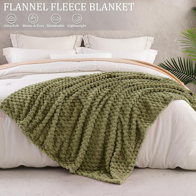 Exclusivo Mezcla 3D Fleece King Size Blanket for Bed, Olive Green | Extra Soft Fuzzy Plush Lightweight Bed Blankets, Cozy Fluffy Decorative Blankets for All Seasons, 90x104 Inches
