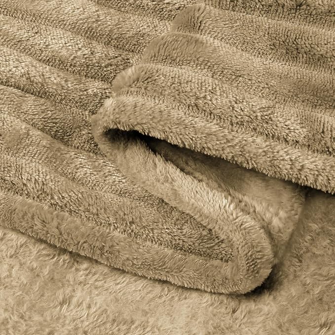 BEDELITE 3D Ribbed Light Brown Fleece Twin Blanket for Couch, 60x80 Inch | Soft Warm Fluffy Blanket for Bed Sofa College Dorm Room Decor, Luxury Cozy Plush Birthday Gifts for Women Girls, Lightweight