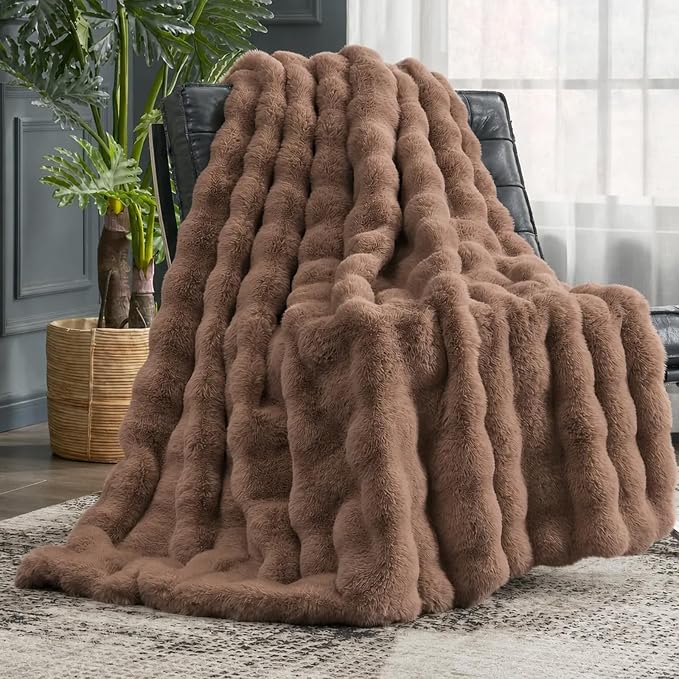 Cozy Bliss Faux Fur Throw Blanket for Couch, Fuzzy Soft Plush Thick Bubble Blanket for Sofa Bedroom Living Room, 60 * 80 Inches Light Brown