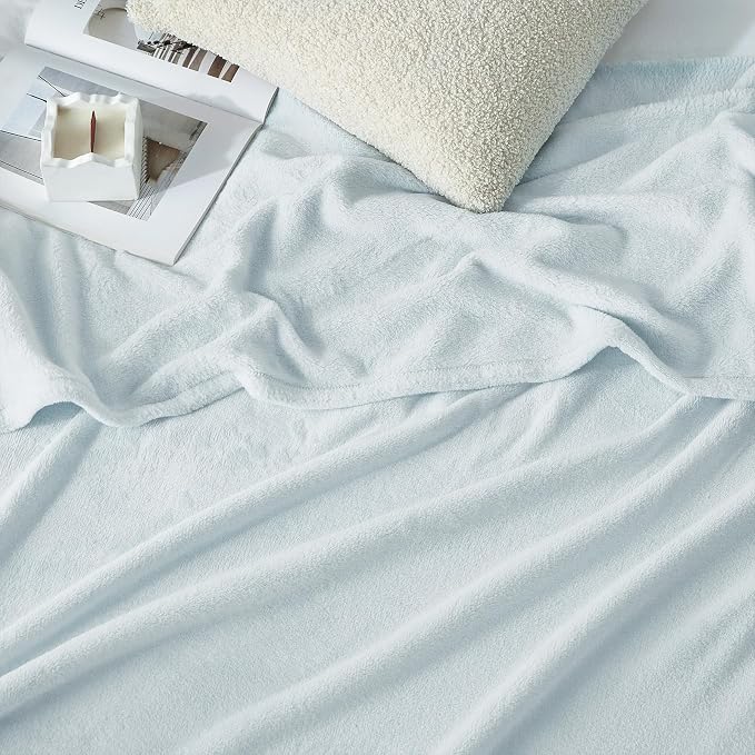 Hansleep Twin Ice Blue Fleece Blanket, Soft Flannel Bed Blanket | Fuzzy Cozy Blanket 60x80 Inches, Multi-use for Bed, Sofa, Couch, Travel, Camping, All Season Warm Lightweight Cover