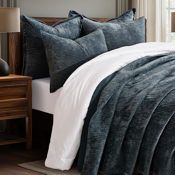 EverGrace Striped Channel Velvet Quilt Set, Queen Size, Midnight Blue | Luxurious Soft Lightweight Velvet Comforter, Oversized Bedspread Coverlet, Quilted Bedding Set for All Season, with 2 Shams