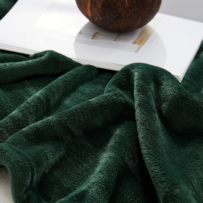 Hansleep Full Dark Green Fleece Blanket, Soft Flannel Bed Blanket | Fuzzy Cozy Blanket 84x90 Inches, Multi-use for Bed, Sofa, Couch, Travel, Camping, All Season Warm Lightweight Cover