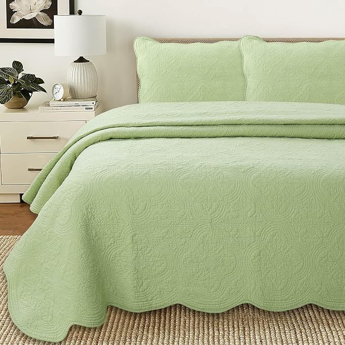 Cozy Line Home Fashions 100% Cotton Medallion Matelasse Embossed Bedding Quilt Set, Reversible Lightweight Bedspread, Coverlet for All Season (Blantyre - Green, Twin - 2 piece)