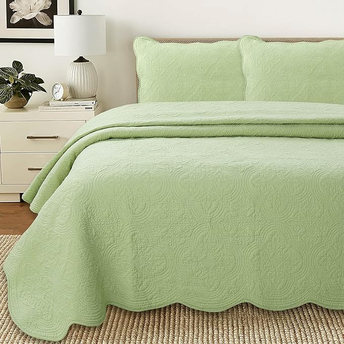 Cozy Line Home Fashions 100% Cotton Medallion Matelasse Embossed Bedding Quilt Set, Reversible Lightweight Bedspread, Coverlet for All Season (Blantyre - Green, King - 3 piece)