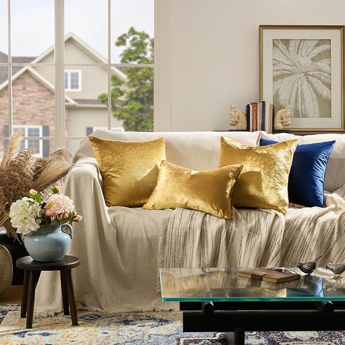 GIGIZAZA Gold Velvet Pillow Covers 20x20 Decorative Pillows Pack of 2 | Throw Pillows for Couch Sofa,300gsm Soft Textured Fabric,Modern Square Accent Pillowcases,Luxury Cushion Covers