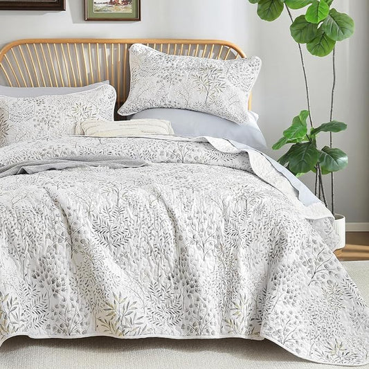 WONGS BEDDING Floral Quilt Set Queen Size, 3 Pcs White Bedspread Coverlet | Soft Lightweight Farmhouse Quilt Bedding Set for Bed, Microfiber Floral Quilted Bed Cover for Guest Room 96"×90"