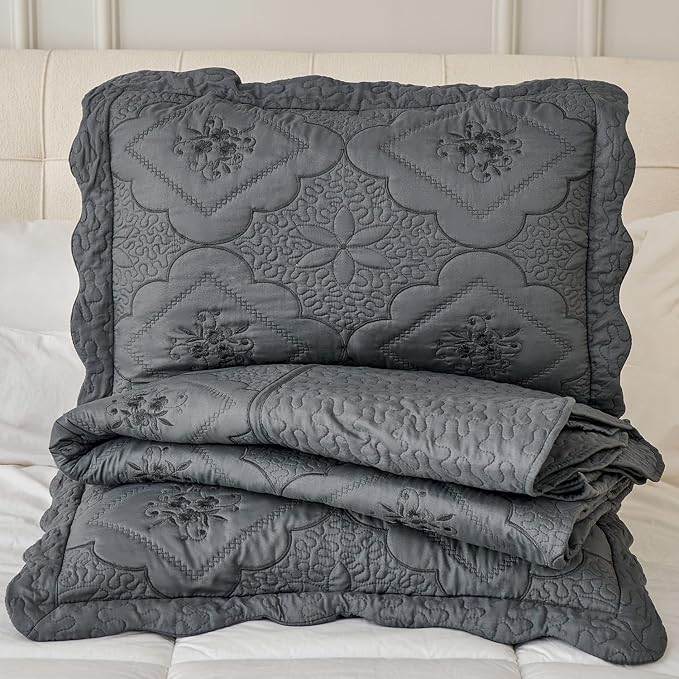 Cmfshape Floral Embroidery Quilt Set,3 Pieces King Quilt Bedding Set,Classic Diamond Pattern Quilts,Ultra Soft Lightweight Reversible Bedspread Coverlets for All Season(Grey,102"x90")