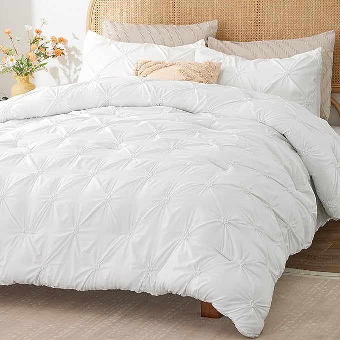 BEDELITE Queen Comforter Set White,Lightweight & Soft Comforter | Pintuck Boho Bedding, Warm & Cute Bed Set for All Season,With 2 Pillowcases