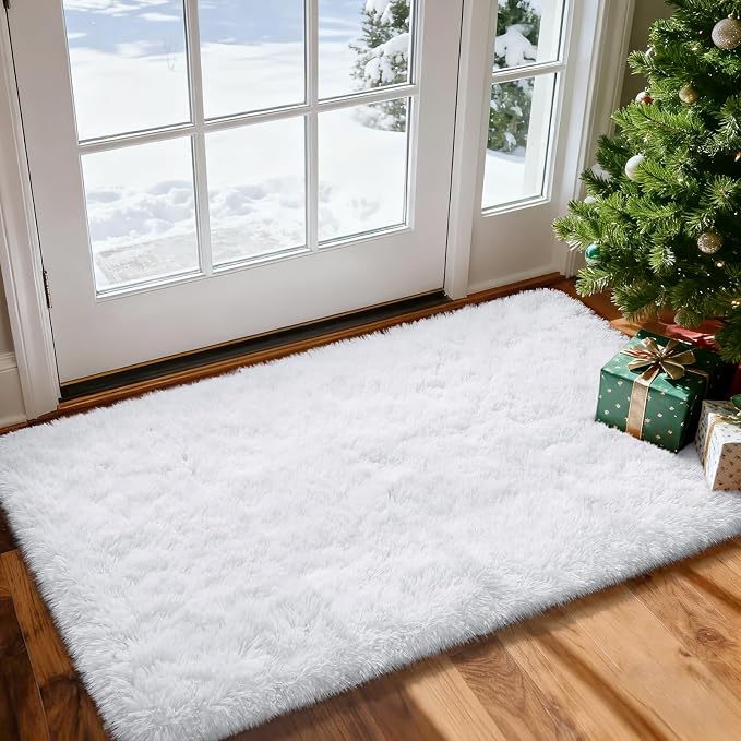 Fluffy Rug Shaggy Area Rug, Snow White 2x4 Small Rugs for Fireplace Holiday Christmas Decor, Mini Fuzzy Plush Kids Bedside Rug, Soft Non-Slip Entryway Throw Rugs Shag Catpet for Living Room ﻿