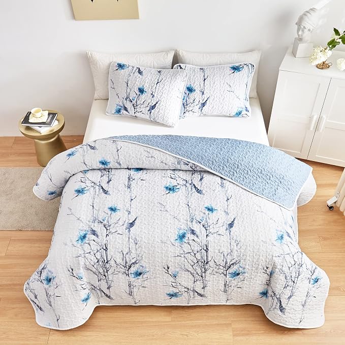Botanical Quilt Set 3 Pieces Full/Queen Size, Blue Flower Branch on White Reversible Bedspread Coverlet Set, Soft Microfiber Lightweight Bed Cover for All Season (90" x 90", 1 Quilt+ 2 Pillow Shams)