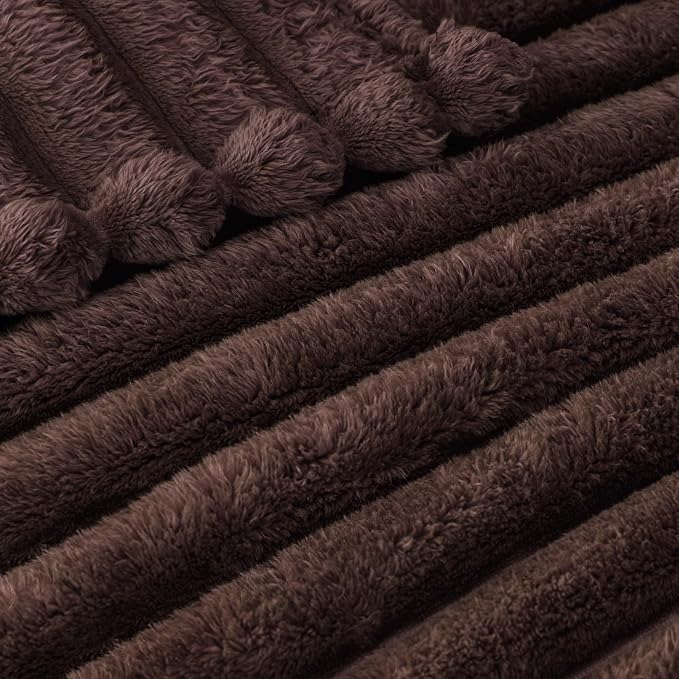 Exclusivo Mezcla Striped California King Size Fleece Blanket for Bed | Soft Breathable Cozy Bed Blankets, Lightweight Plush Fluffy Fuzzy Jacquard Decorative Blankets