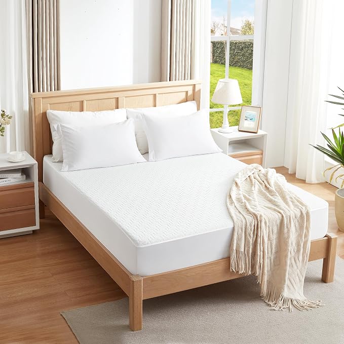 Hanherry 100% Waterproof Mattress Protector King Size, Mattress Cover 3D Air Fabric Cooling Mattress Pad Cover Smooth Soft Breathable Noiseless, 8''-21'' Deep Pocket