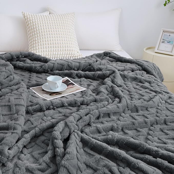 Aganear Fleece Throw Blanket for Couch Sofar 50"x60" Grey | Lightweight Fuzzy Throw,Warm Gift for Women,Christmas,Housewarming,Soft,Boho Design for Room Home Decor,All-Season Use