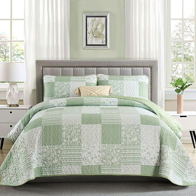 Mybedsoul Boho Quilt Twin Size, Floral Bedspread Dorm Bedding, Light Green | Soft Lightweight Patchwork Quilt, 2 Pieces Plaid Coverlet Set for All Seasons, Reversible Bedding Set Twin 68"×86"