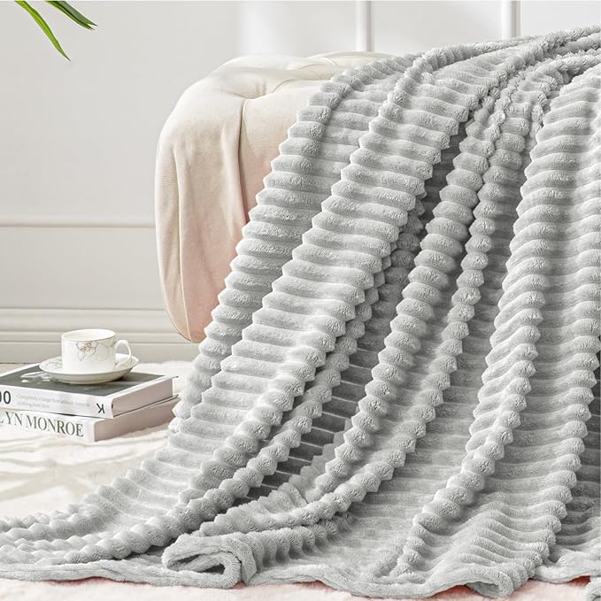 BEDELITE 3D Ribbed Light Grey Fleece Twin Blanket for Couch, 60x80 Inch | Soft Warm Fluffy Throw Blanket for Bed Sofa College Dorm Room Decor, Luxury Cozy Plush Gifts for Women Girls, Lightweight