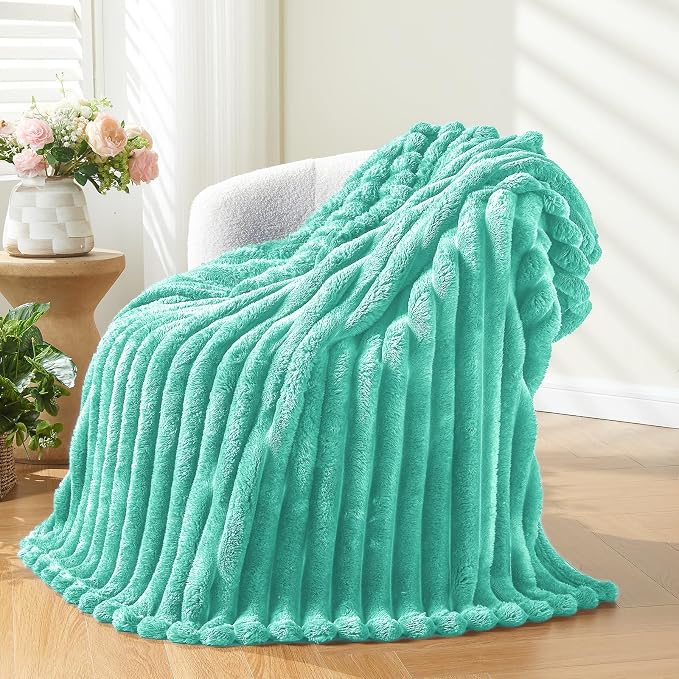 NEWCOSPLAY Fleece Ribbed Cozy King Blanket for Couch, Aqua, 90"x110" | Premium Silky Flannel Blanket, Soft Lightweight Fluffy Throw Blanket for Bed Sofa Decor, Gift for All Season Use