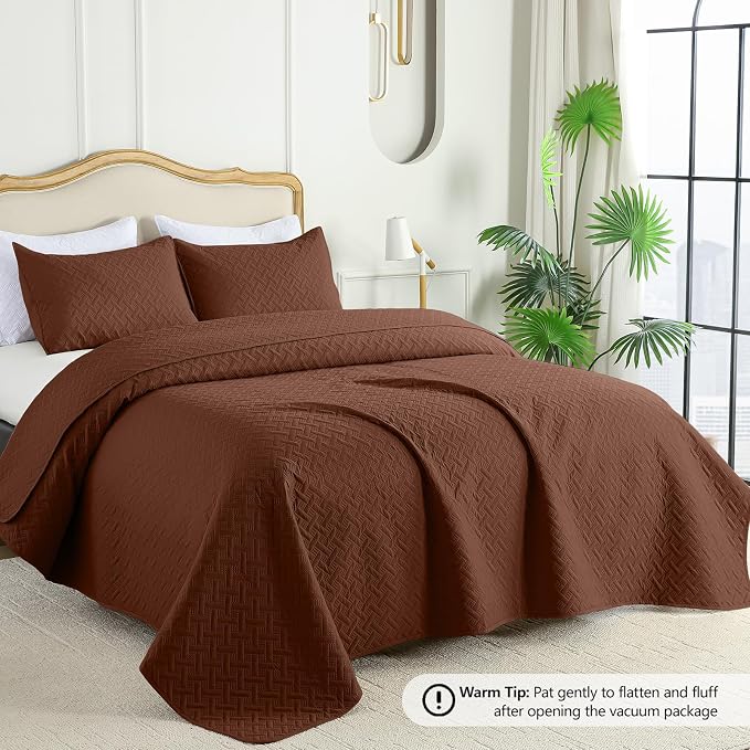 FLYMME Twin Quilt Bedding Set,Brown Lightweight Microfiber Bedspread, Modern Geometric Weave Stripe Pattern, Soft Summer & All-Season Bed Coverlet, Includes 1 Quilt & 1 Sham