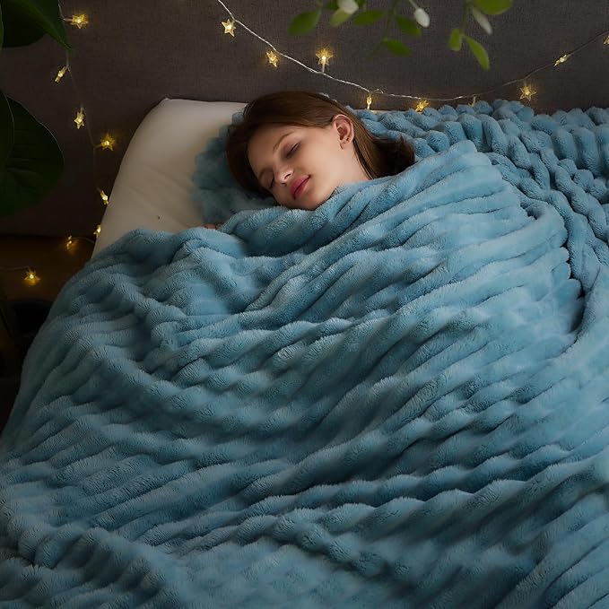 NEWCOSPLAY Fleece Ribbed Cozy Queen Blanket for Couch, Blue, 90"x90" | Premium Silky Flannel Blanket, Soft Lightweight Fluffy Throw Blanket for Bed Sofa Decor, Gift for All Season Use