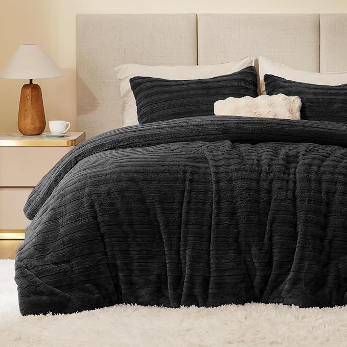BEDELITE Faux Fur King Size Comforter Set, Fluffy Bed Set, Black | Super Soft & Warm, Luxury Fuzzy Cozy Comforter for Winter, Heavy Plush Bed set, with 2 Pillowcases