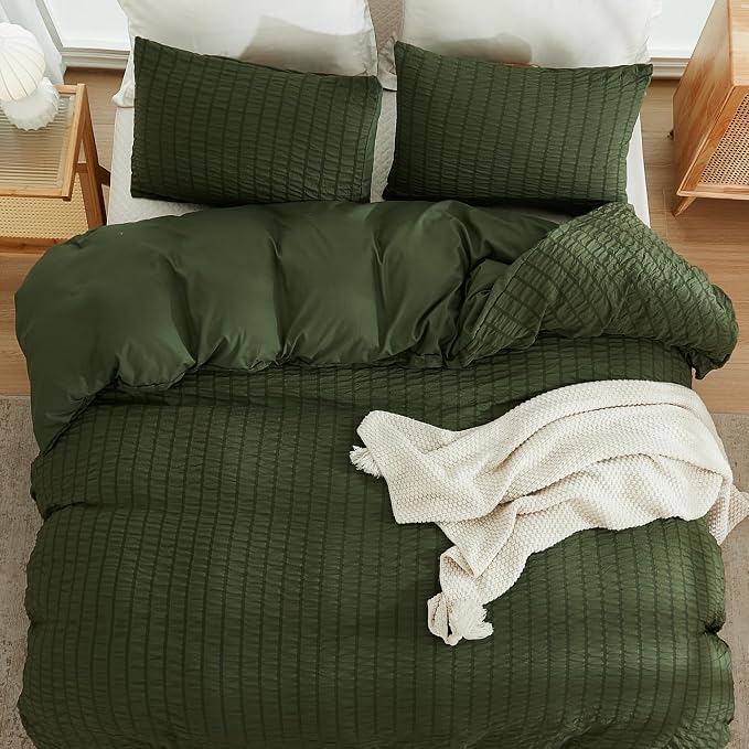AveLom Olive Green Duvet Cover Queen Size, Textured Seersucker Duvet Cover Set, Soft Washed Microfiber with Zipper Closure and Corner Ties, 3 Pieces, 90" x 90" Duvet Cover & 2 Pillowcases