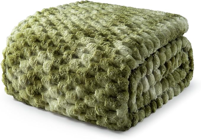 Exclusivo Mezcla 3D Fleece Twin Size Blanket for Bed, Tie-dye Olive | Extra Soft Fuzzy Plush Lightweight Bed Blankets, Cozy Fluffy Decorative Blankets for All Seasons, 90x66 Inches