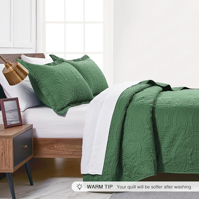 Love's cabin Quilts for Queen Bed Dark Green Bedspreads - Soft Bed Summer Lightweight Bedspread Comforter - Modern Style Coin Pattern Coverlet for All Season - 3 Pieces (1 Quilt, 2 Pillow Shams)