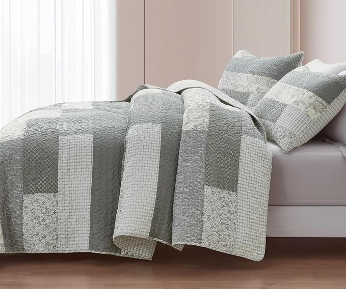 Chezmoi Collection Caleb 3-Piece Muted Gray White Ivory Floral Plaid Rectangular Patchwork Quilt Set - Pre-Washed Cotton Quilted Lightweight Reversible Bedspread for All Seasons, Super King 128x110
