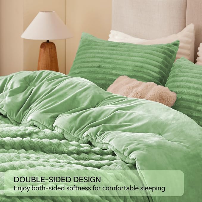 BEDELITE Fleece King Comforter Set, Fluffy Bed Set, Green | Super Soft & Warm Bedding, Luxury Fuzzy Faux Fur Comforter for Winter, Heavy Plush Bedding, with 2 Pillowcases