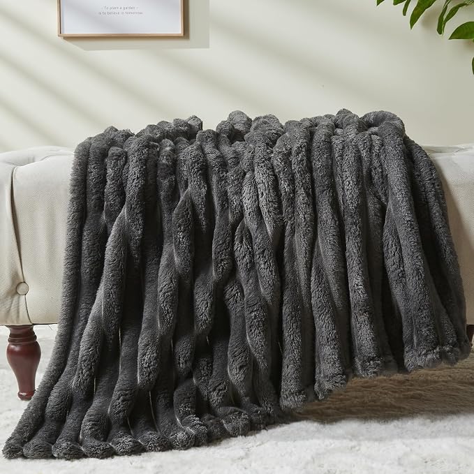 NEWCOSPLAY Fleece Ribbed Cozy Queen Blanket for Couch, Grey, 90"x90" | Premium Silky Flannel Blanket, Soft Lightweight Fluffy Throw Blanket for Bed Sofa Decor, Gift for All Season Use