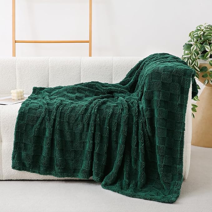 Green Fleece Throw Blanket 60”×80”Checkered Design for Couch Sofa | Super Soft Cozy Plush Microfiber 3D Square Pattern Flannel Blanket for Bed Lightweight for Adults,Women