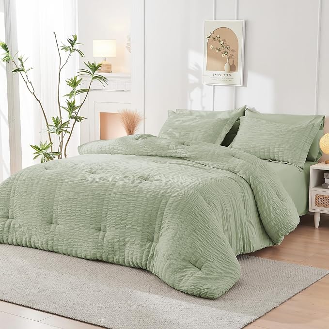 HYMOKEGE Light Green King Size Comforter Set Seersucker 7 Pieces, All Season Luxury Bed in a Bag for Bedroom, Bedding Set with Comforters, Sheets, Pillowcases & Shams