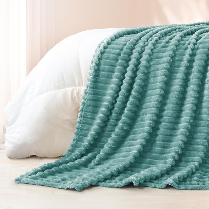 Exclusivo Mezcla Striped King Size Fleece Blanket for Bed, Couch, 90"x104" | Soft Breathable Cozy Bed Blankets, Lightweight Plush Fluffy Fuzzy Jacquard Decorative Blankets