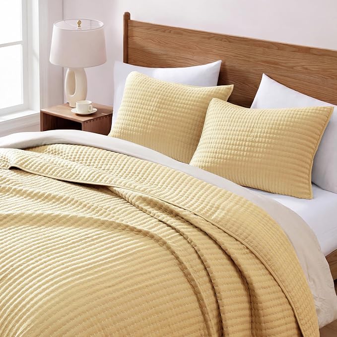King Size Quilt-Lightweight Bedspreads Yellow King Quilt Bedding | Soft Coverlet with 2 Pillow Shams for All Seasons, Suitable for Bed, Couch, 3 Pieces, 106"x94"