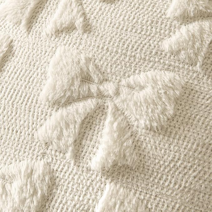 MIULEE Beige Bow Pillow Covers Coquette Room Decor 18x18 | Aesthetic Decorative Cute Girl,Set of 2 Cushion Covers,Soft Plush Faux Pillowcases,Preppy Room Decor Bedroom Couch