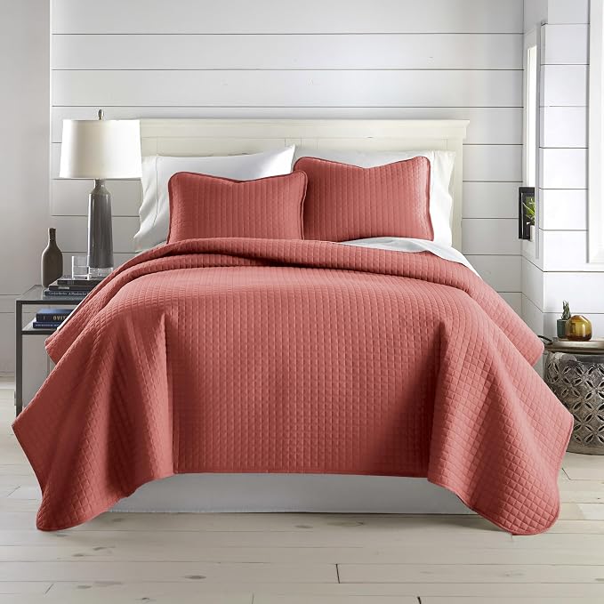 Southshore Fine Living, Inc. Queen/Full Size Quilt Bedding Set with 2 Pillow Shams, Soft Comfy Queen Coverlet/Full Size Bedspread, Machine Washable, Easy Care, Oversized for Total Coverage, Marsala