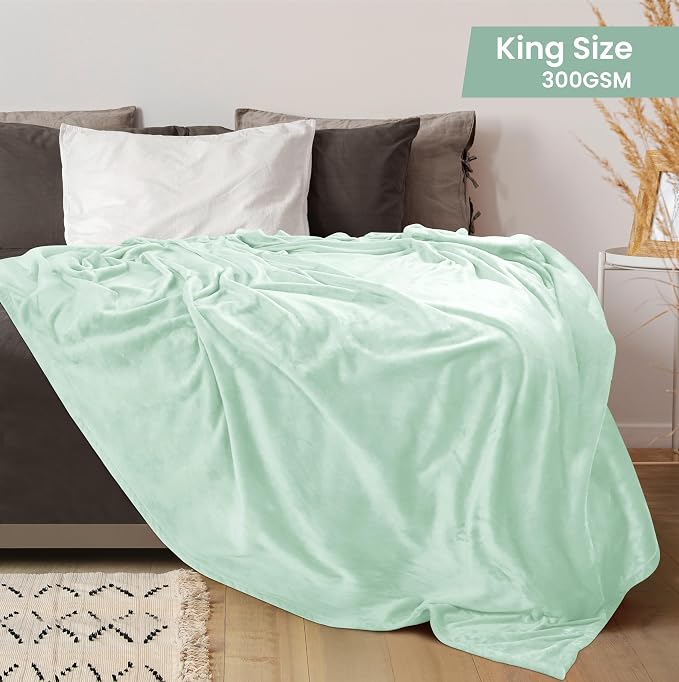 Utopia Bedding Soft Fleece Bed Blanket King Size Mint Green (90x102 Inch) | Microfiber Plush Warm Lightweight Breathable Cozy Blanket Anti-Static, All Season Use, Gift for Women and Men