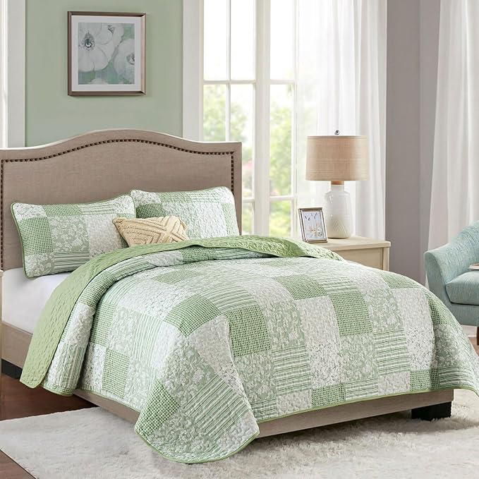 Mybedsoul Boho Quilt Twin Size, Floral Bedspread Dorm Bedding, Light Green | Soft Lightweight Patchwork Quilt, 2 Pieces Plaid Coverlet Set for All Seasons, Reversible Bedding Set Twin 68"×86"