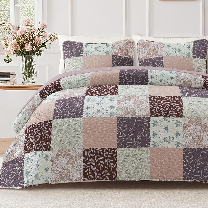 Exclusivo Mezcla Reversible Boho California King Quilt, Brown | Lightweight Soft Bedspreads, All Season Patchwork Coverlet Bedding Set, Printed Floral Pattern, 1 Quilt and 2 Pillow Shams