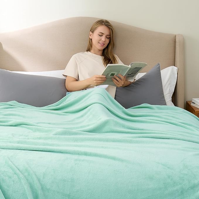 Hansleep Twin Mint Green Fleece Blanket, Soft Flannel Bed Blanket | Fuzzy Cozy Blanket 60x80 Inches, Multi-use for Bed, Sofa, Couch, Travel, Camping, All Season Warm Lightweight Cover