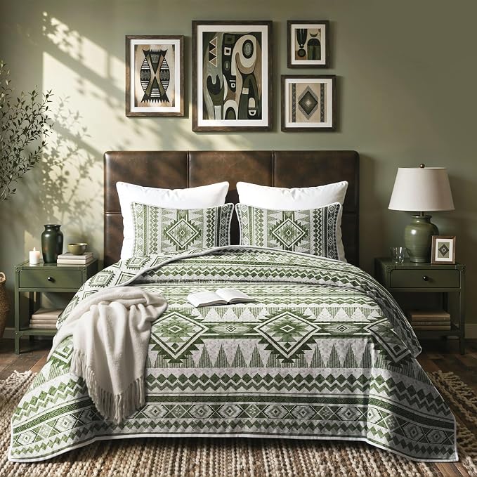 akkialla Reversible Green Boho Twin Quilt Set, 2-Piece Bohemian Aztec Microfiber Bedspread, Soft Lightweight All-Season Coverlet (1 Quilt, 1 Sham)