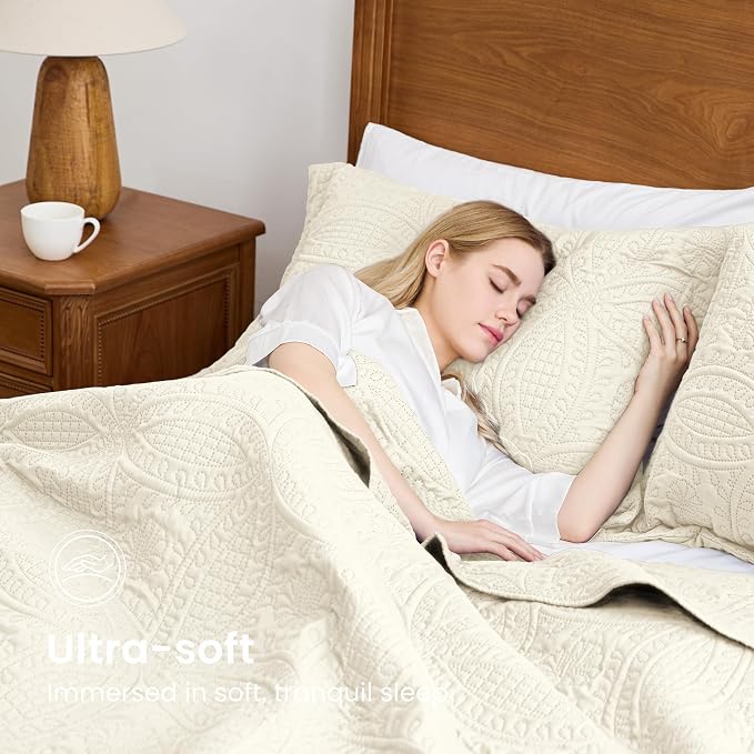 Love's cabin Twin Quilt Bedding Set Beige Bedspreads - Soft Bed Summer Lightweight Bedspread Comforter - Coin Pattern Bedding Coverlet for All Season - 2 Pieces (1 Quilt, 1 Pillow Sham)