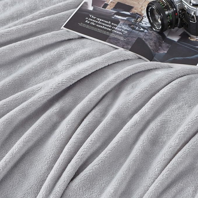 Hansleep Throw XL Light Grey Fleece Blanket, Soft Flannel Bed Blanket | Fuzzy Cozy Blanket 50x70 Inches, Multi-use for Bed, Sofa, Couch, Travel, Camping, All Season Warm Lightweight Cover